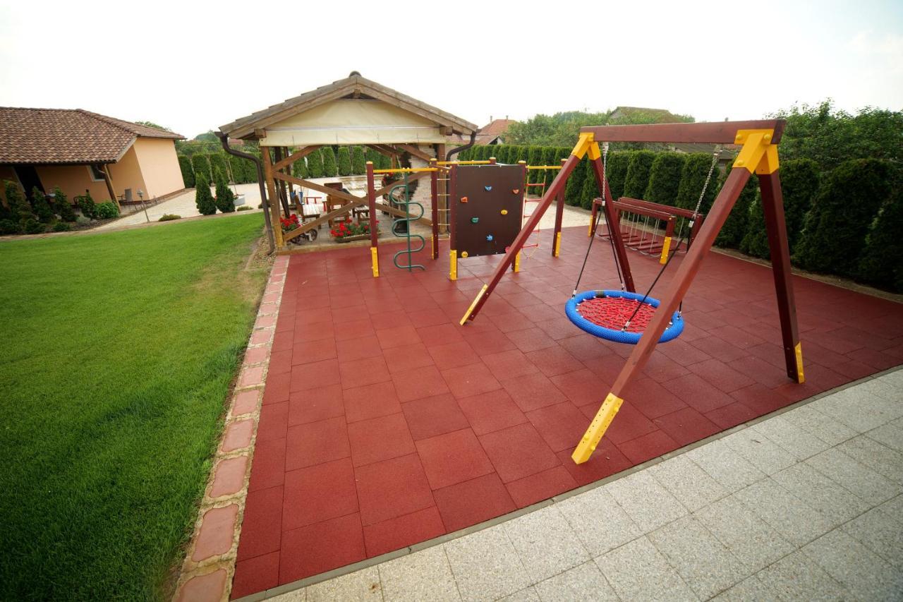 Relax Apartmanhaz Mórahalom Zewnętrze zdjęcie